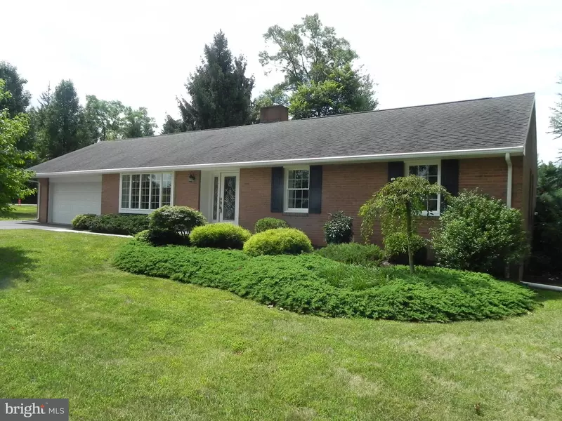 25 MINNICK RD, Inwood, WV 25428