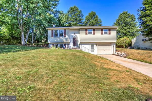 107 DONNA DR, Terre Hill, PA 17581