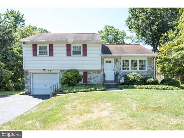 985 CARLIN DR, Southampton, PA 18966