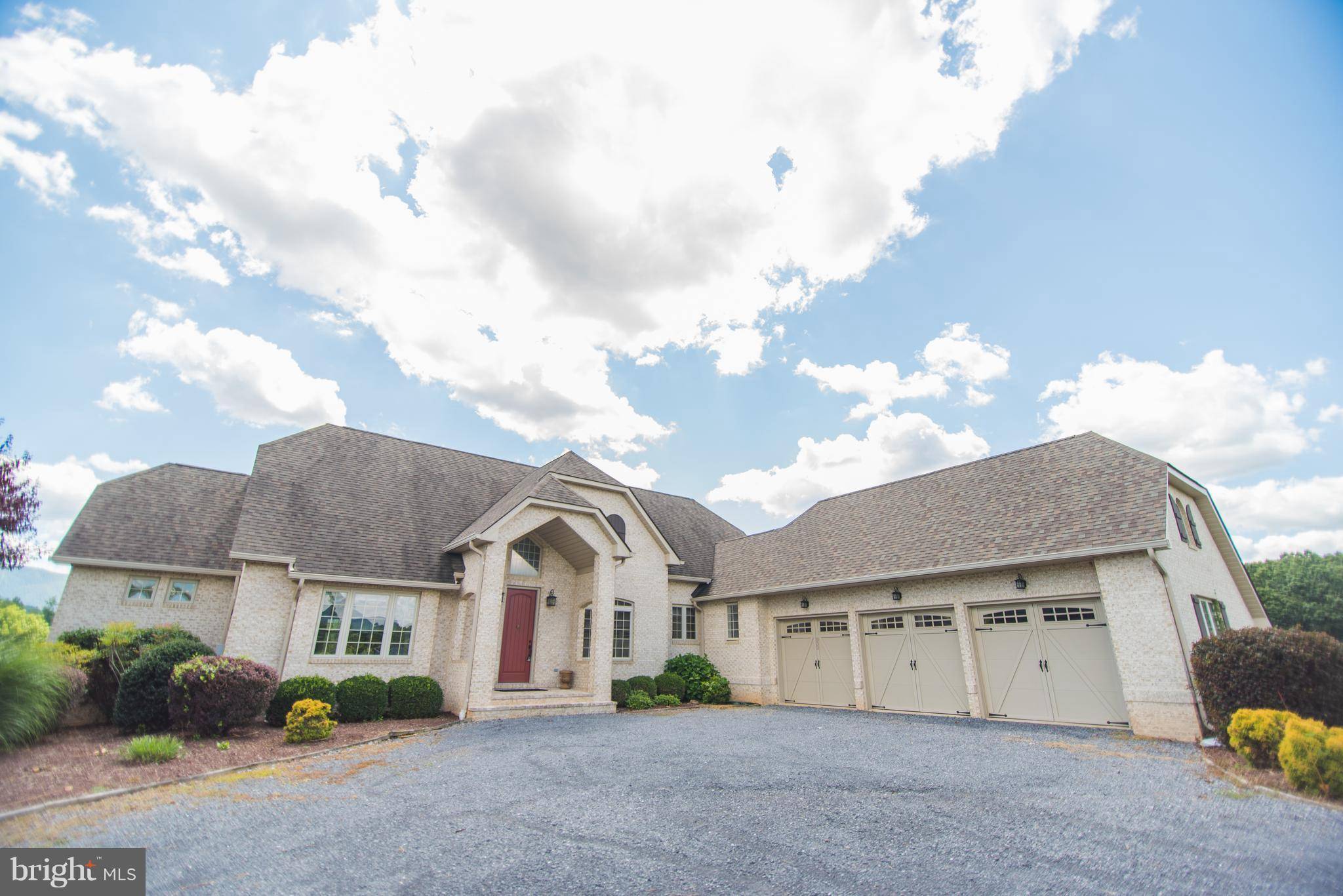 532 BOYD'S MILL LN, Bentonville, VA 22610