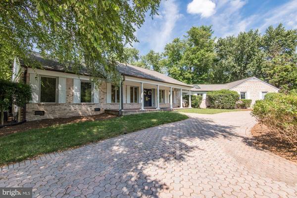 8756 LEWINSVILLE RD, Mclean, VA 22102