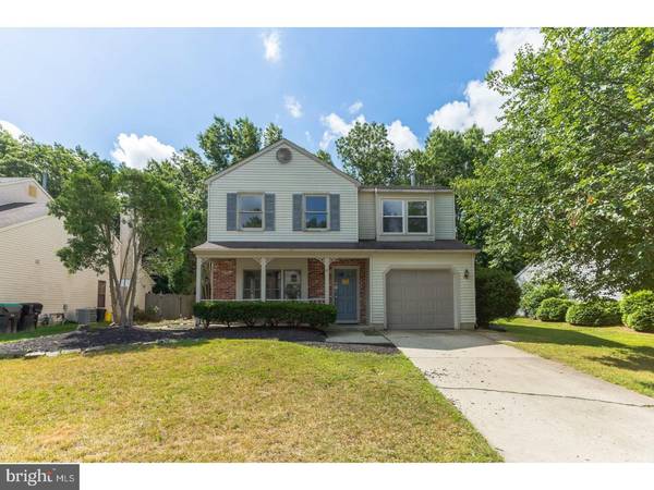 8 FOX HOLLOW LN, Sicklerville, NJ 08081