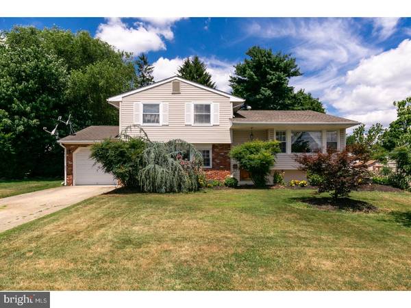 5 PENN DR, Delran, NJ 08075