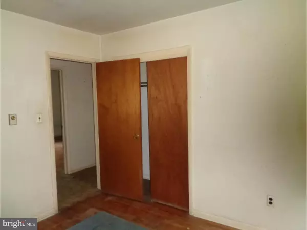 Gibbstown, NJ 08027,277 SWEDESBORO AVE