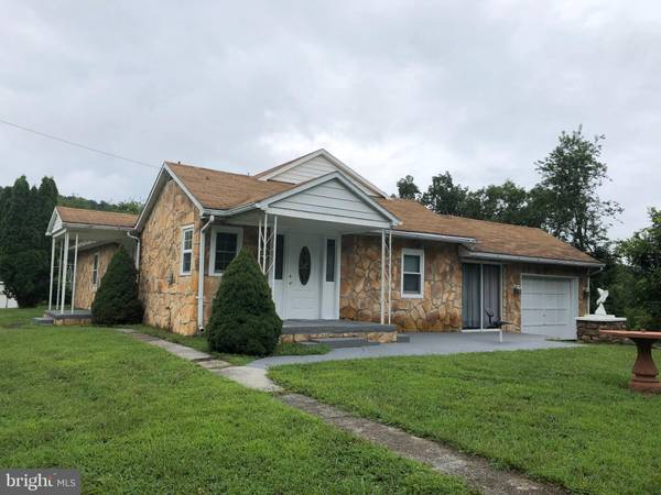 6 MEYERS TRL, Berkeley Springs, WV 25411