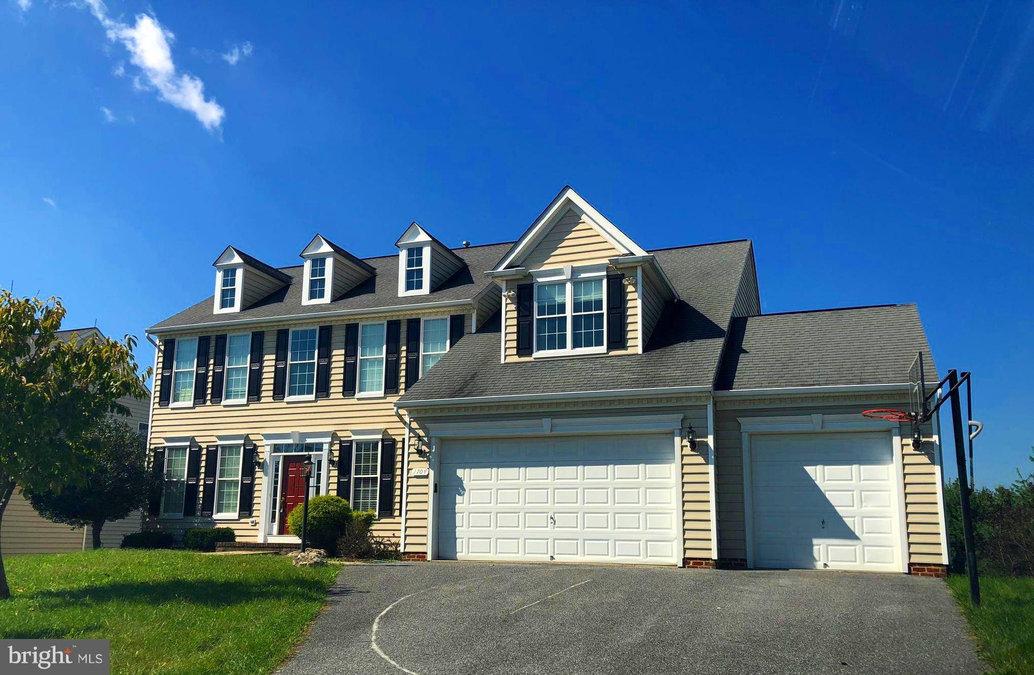 1704 LOCKSLEY LN, Mount Airy, MD 21771