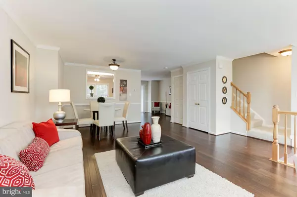 Springfield, VA 22153,7704 HICKORY GLEN WAY