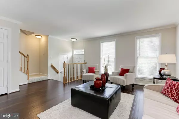 Springfield, VA 22153,7704 HICKORY GLEN WAY