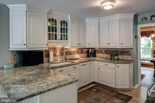 Ellicott City, MD 21043,7837 FLAGSTONE CT