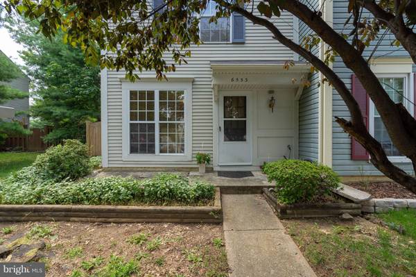 6553 OLD CARRIAGE LN, Alexandria, VA 22315