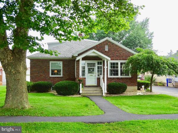 813 WILLIAM PENN BLVD, Womelsdorf, PA 19567