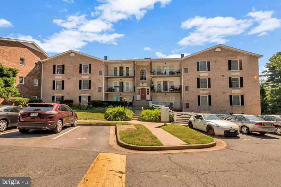 12709 GORDON BLVD #60, Woodbridge, VA 22192