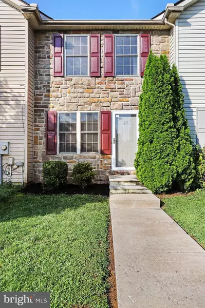 27 COLOSSIANS CT, Inwood, WV 25428