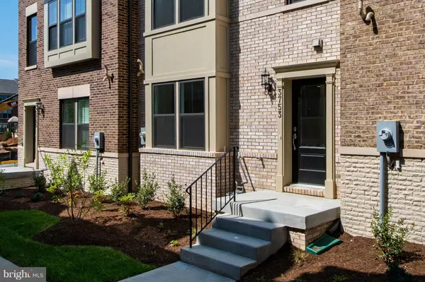 3753 SIGNAL KNOB CT, Falls Church, VA 22041