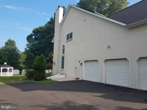 Ambler, PA 19002,641 TENNIS AVE