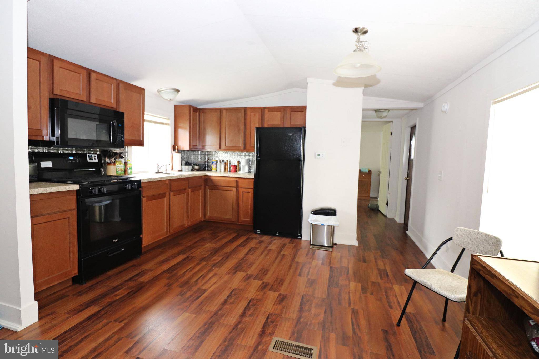 New Holland, PA 17557,302 DON DR