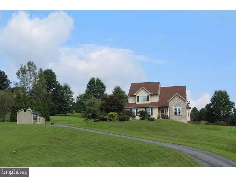 681 WHITE OAK LN, Leesport, PA 19533