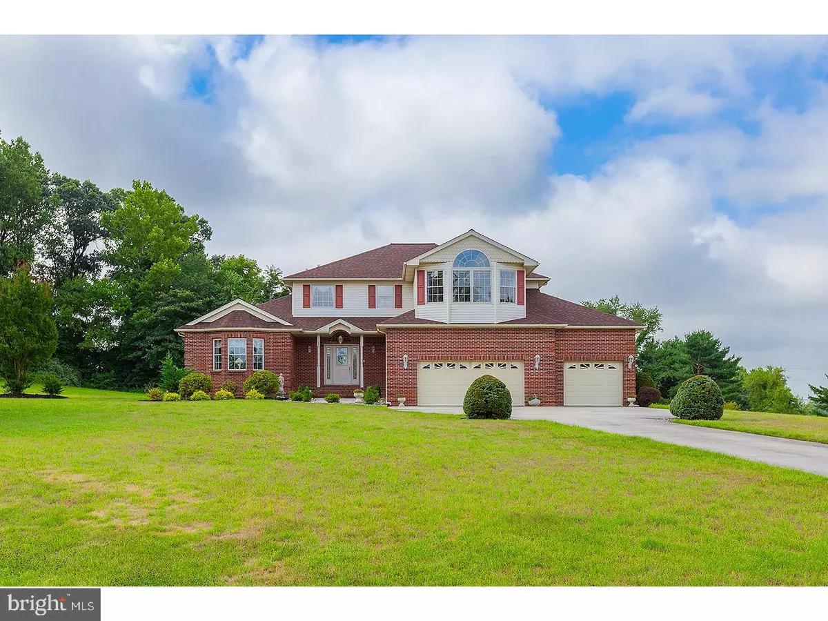 Pilesgrove, NJ 08098,7 HICKORY LN E