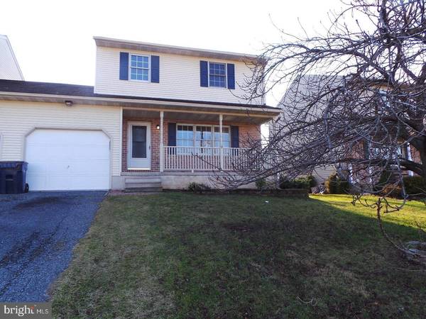 550 WYATT DR, Blandon, PA 19510