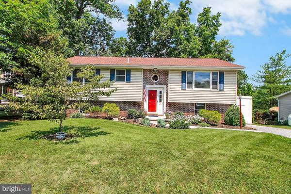 5 BRAGG DR, East Berlin, PA 17316