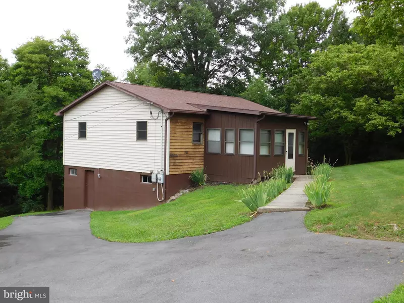 1347 SAND HILL RD, Romney, WV 26757