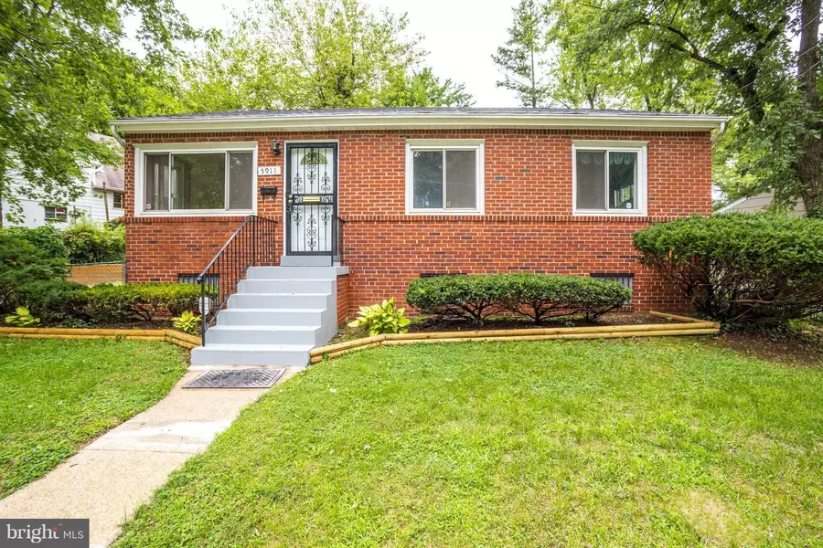 5911 MUSTANG DR, Riverdale, MD 20737