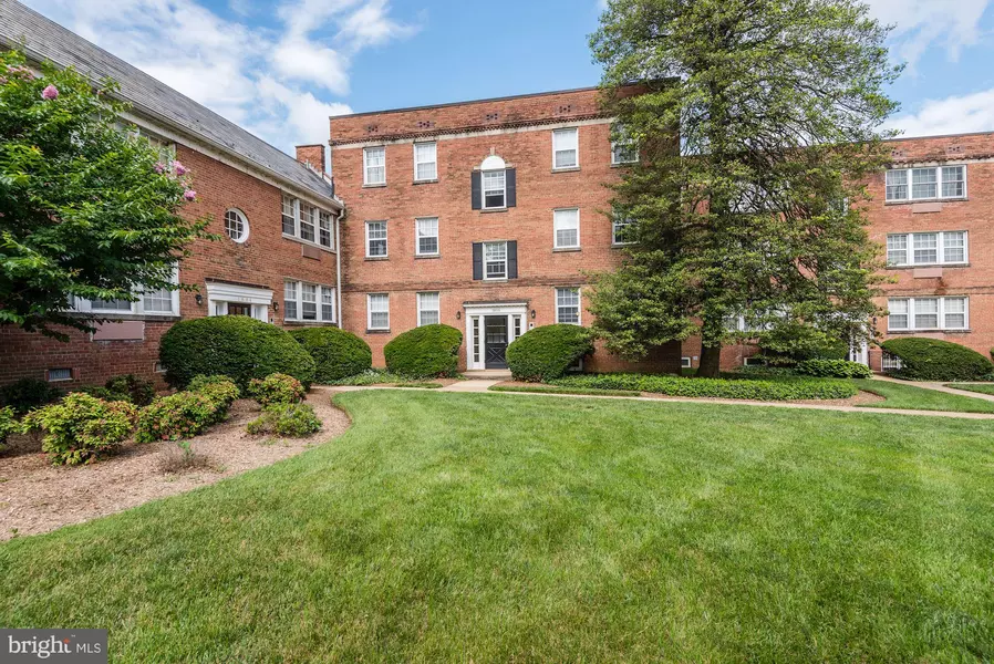 1806 ABINGDON DR #201, Alexandria, VA 22314