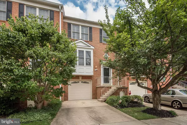 6322 CROOKED OAK LN, Falls Church, VA 22042