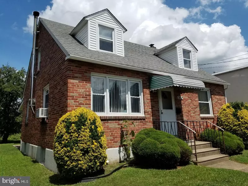 317 E BERKLEY AVE, Clifton Heights, PA 19018