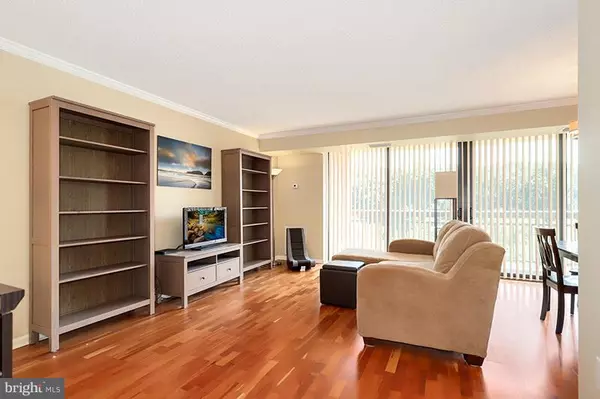 Falls Church, VA 22043,2230 GEORGE C MARSHALL DR #924