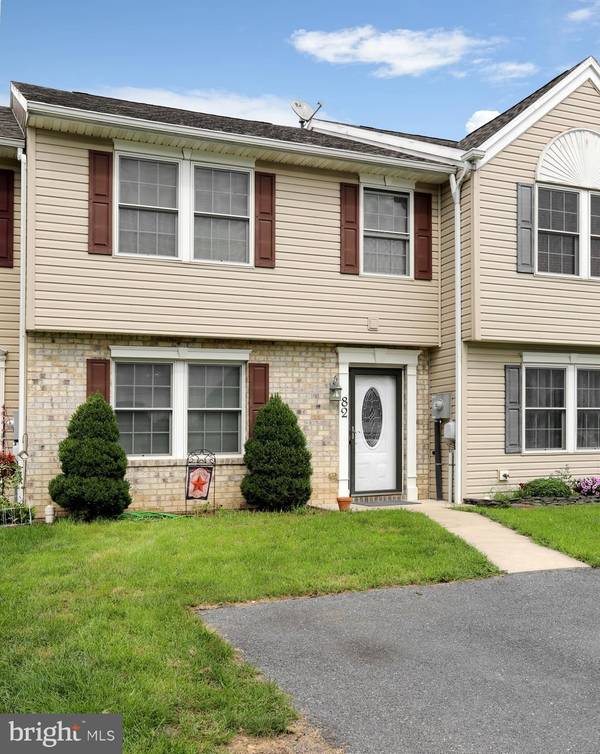 82 GRANDVIEW XING, Chambersburg, PA 17201