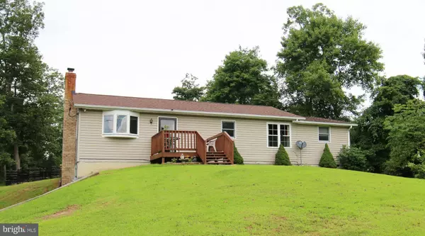 1054 FULTON RD, Hedgesville, WV 25427