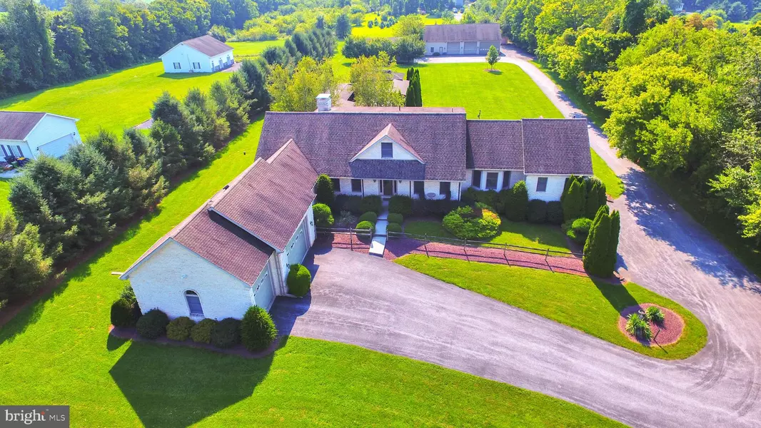 12 SIMMONS RD, Mechanicsburg, PA 17055