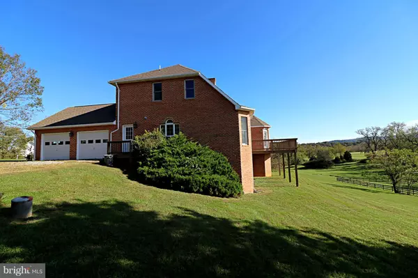 Charles Town, WV 25414,445 RUNNYMEDE DR