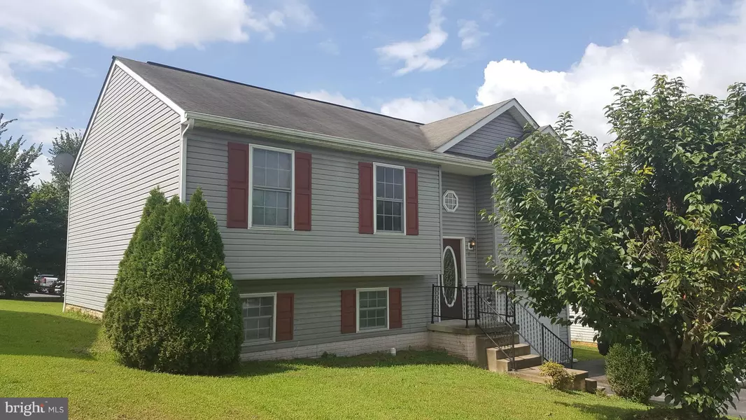 60 MERCEDES DR, Martinsburg, WV 25404