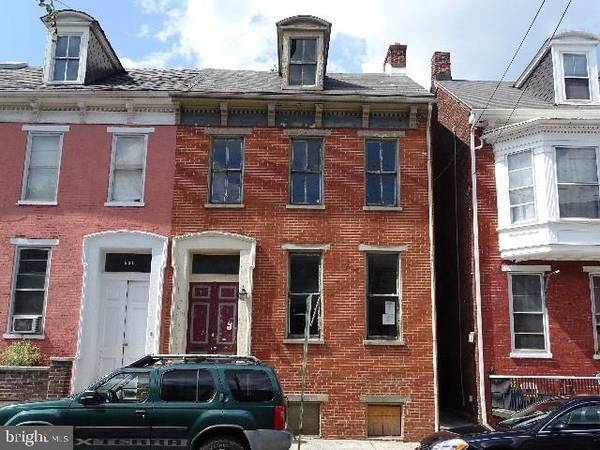 329 W PHILADELPHIA ST, York, PA 17401