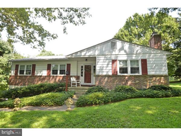 808 N MILL RD, Unionville, PA 19375