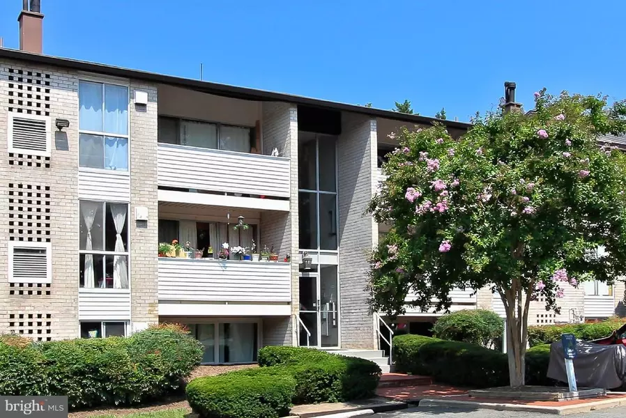 5606 BISMACH DR #4, Alexandria, VA 22312