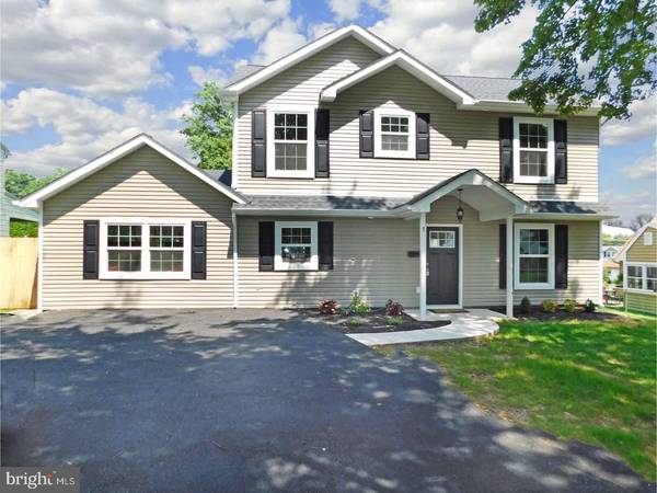 7 RED CEDAR DR, Levittown, PA 19055