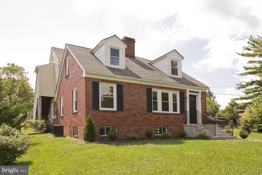 7824 MAIN ST, Middletown, VA 22645