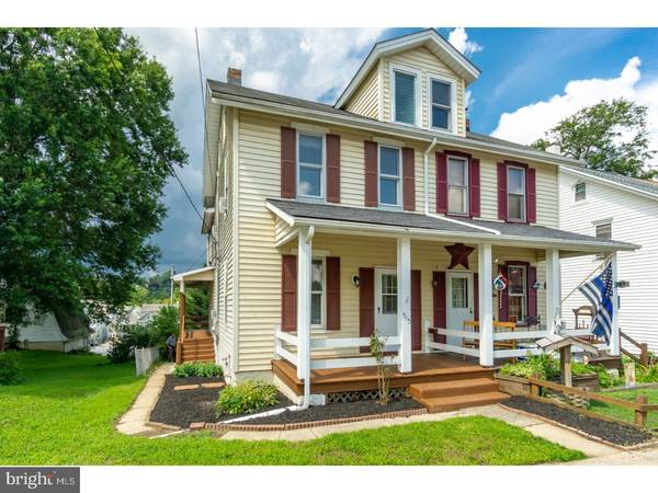 515 W 2ND AVE, Parkesburg, PA 19365