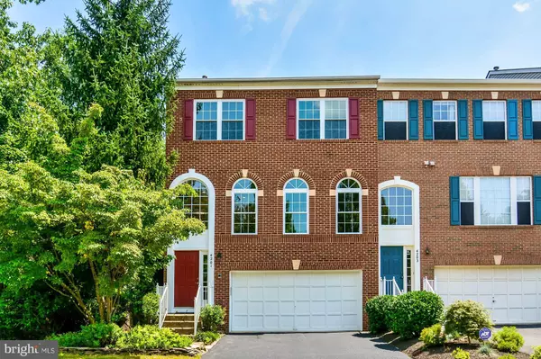 4201 VERNOY HILLS CMN, Fairfax, VA 22033