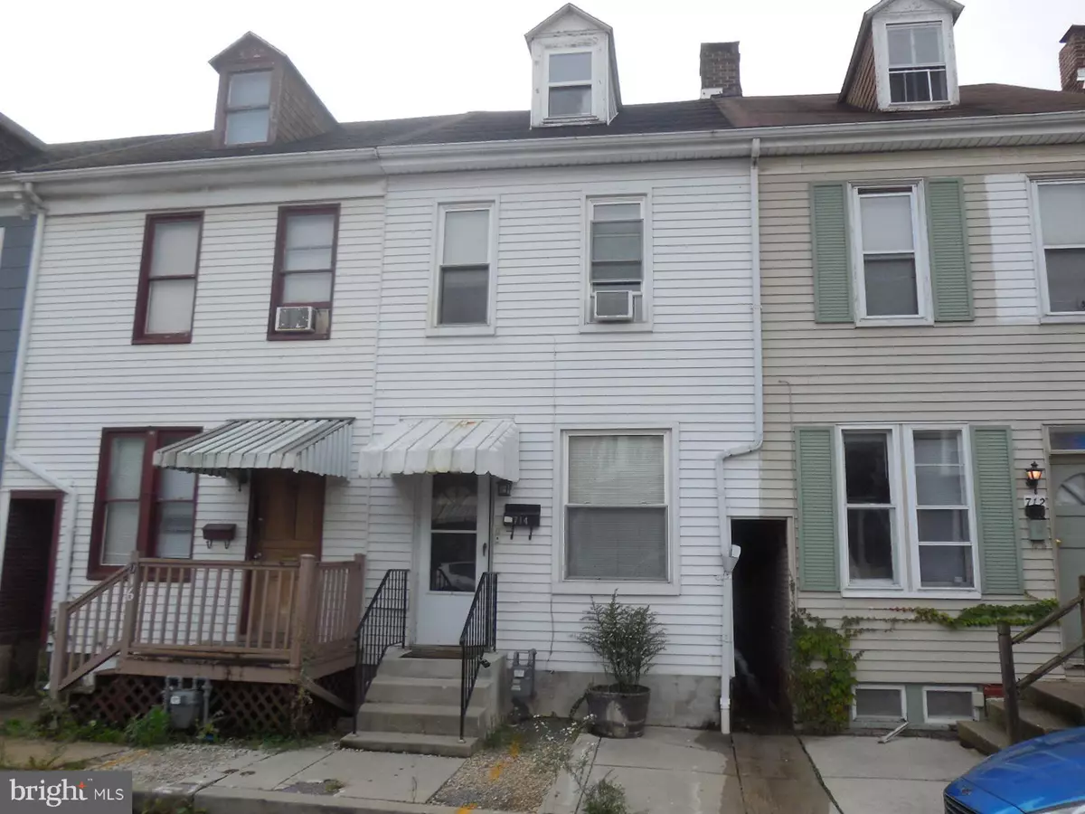 York, PA 17403,714 E WALLACE ST