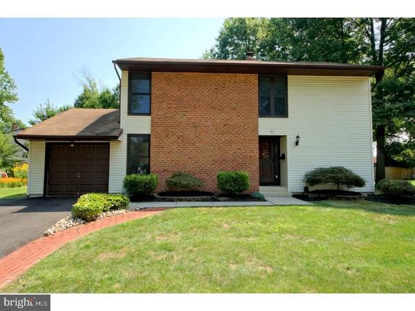 21 TWIN RIVERS DR, East Windsor, NJ 08520