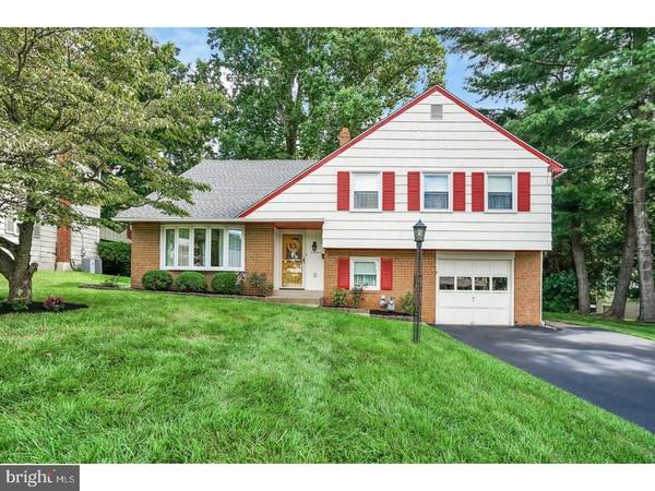 1041 CROZER LN, Springfield, PA 19064