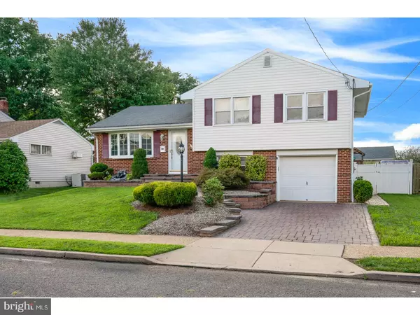 16 TOBY LN, Hamilton, NJ 08620