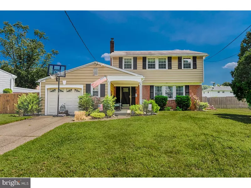 104 WINSTON RD, Mount Laurel, NJ 08054