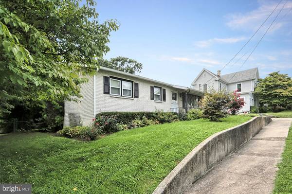 Summerdale, PA 17093,303 3RD ST