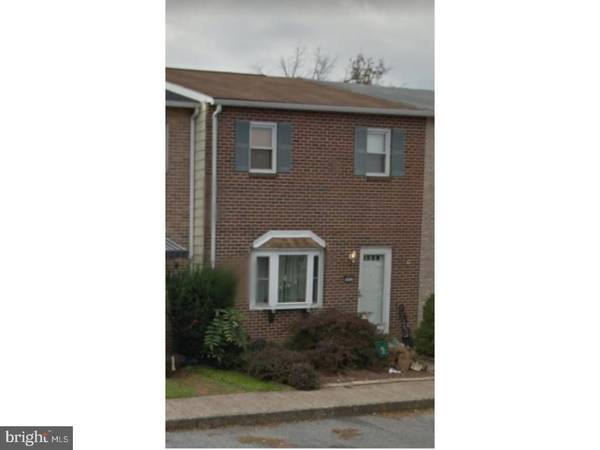 5628 GREENS DR, Allentown, PA 18106