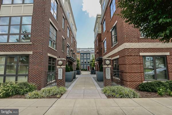 815 PATRICK ST N #207, Alexandria, VA 22314